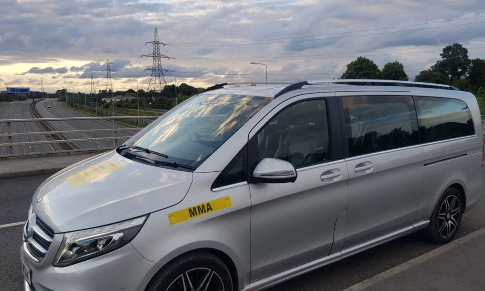 sheffield-taxis-to-and-from-manchester-airport-(man)